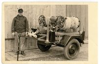 1953: Karl Rudolph jun. with mobile fire extinguisher